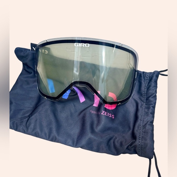 GIRO REVOLT SKI GOOGLES WITH BONUS VIVID LENS 2025 - Picture 3 of 8